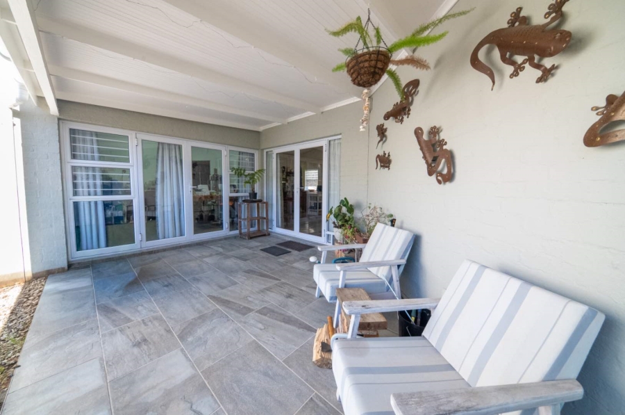4 Bedroom Property for Sale in Paradyskloof Western Cape